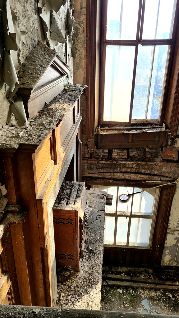 Sheffield Courts 48 HughieDW Flickr