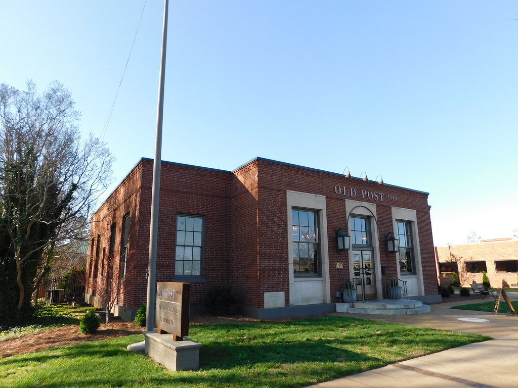 Old Post 1940 Constructed in 1940 as the main Easley SC po… Flickr