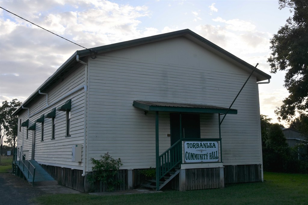 Torbanlea Memorial Hall GavGTP Flickr