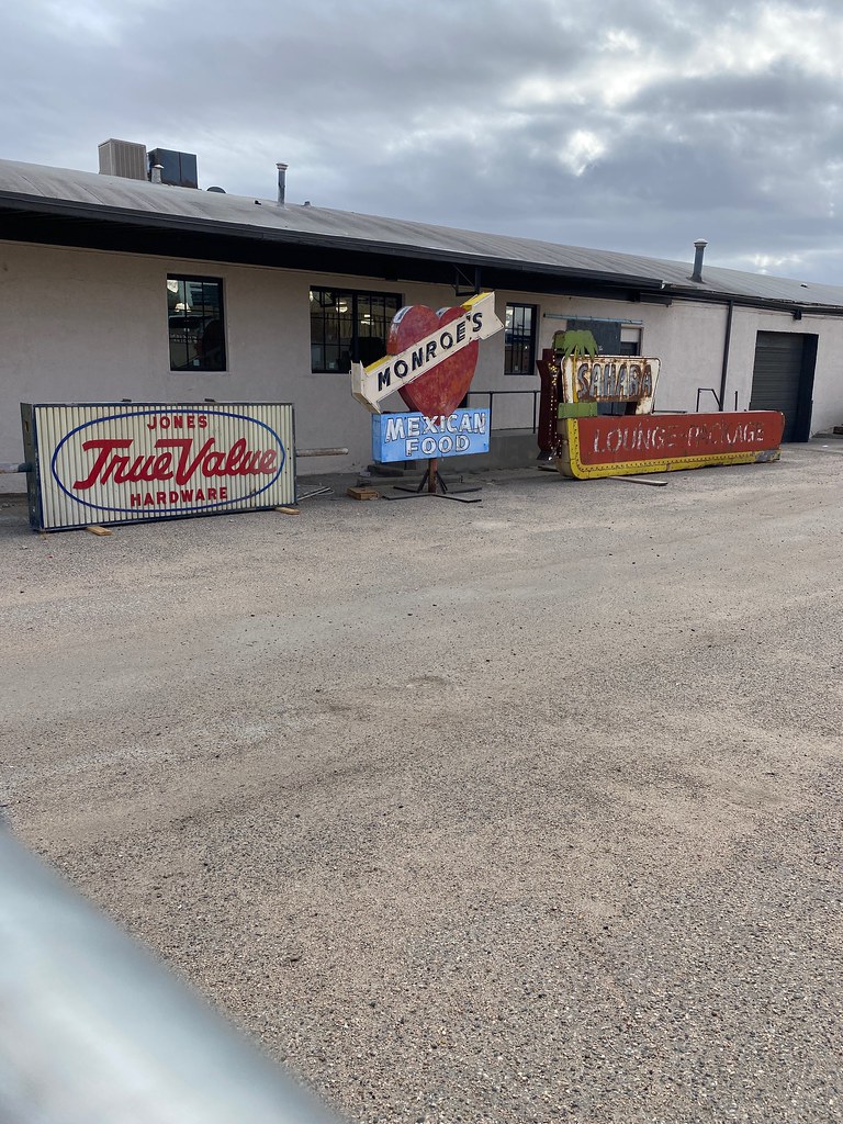 Glorieta Station Neon Park Neon sign collection of Carlos … Flickr