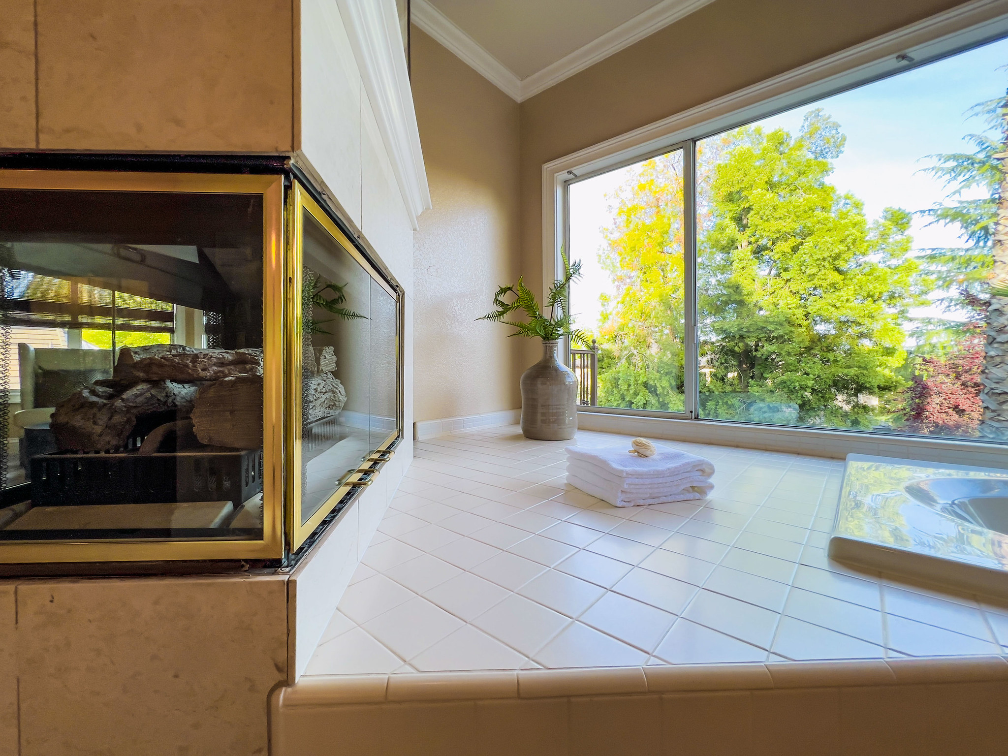 106 Englehart Dr Folsom BARNESMEDIA Real Estate Marketing