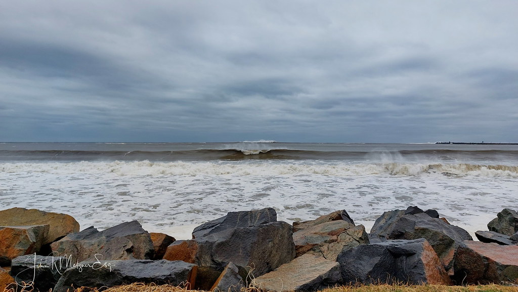 Stockton Beach High Tide The recent Rain Bomb and high tid… Flickr