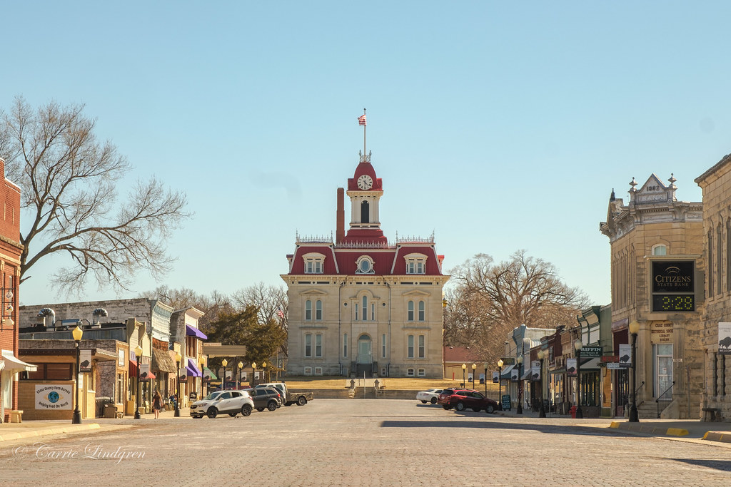 DSCF4565 Cottonwood Falls, KS cuttingitclose Flickr
