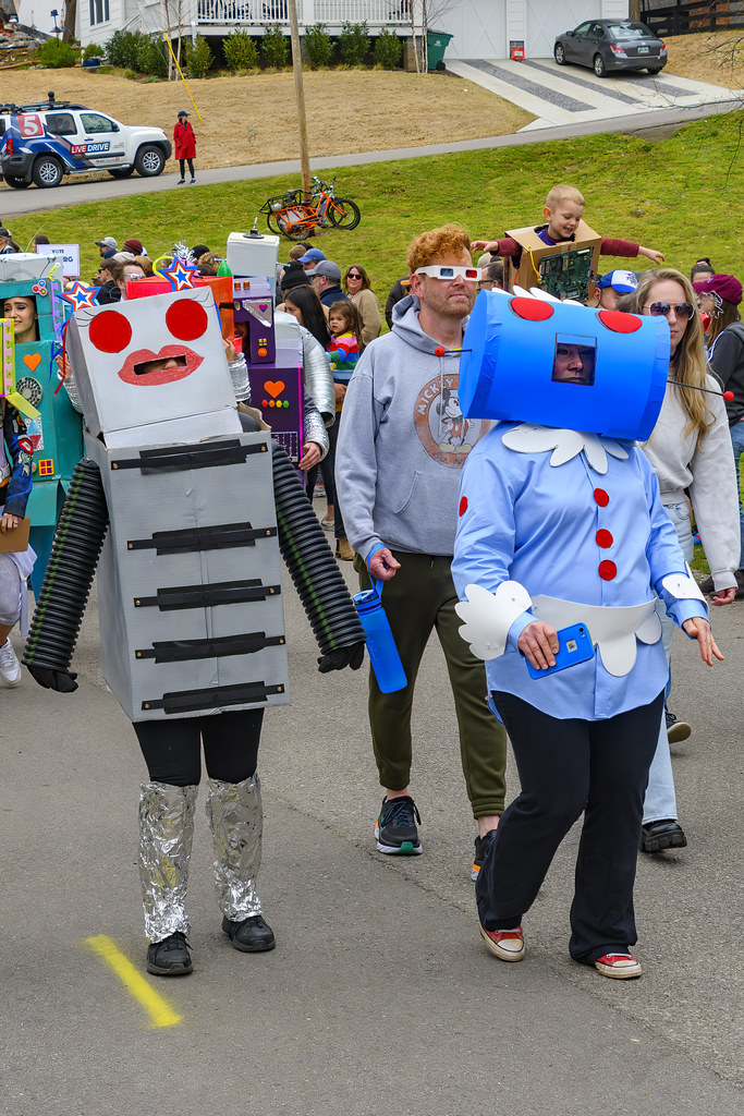 April 02, 2022 electric avenue robot parade DX7_7842Edit Flickr