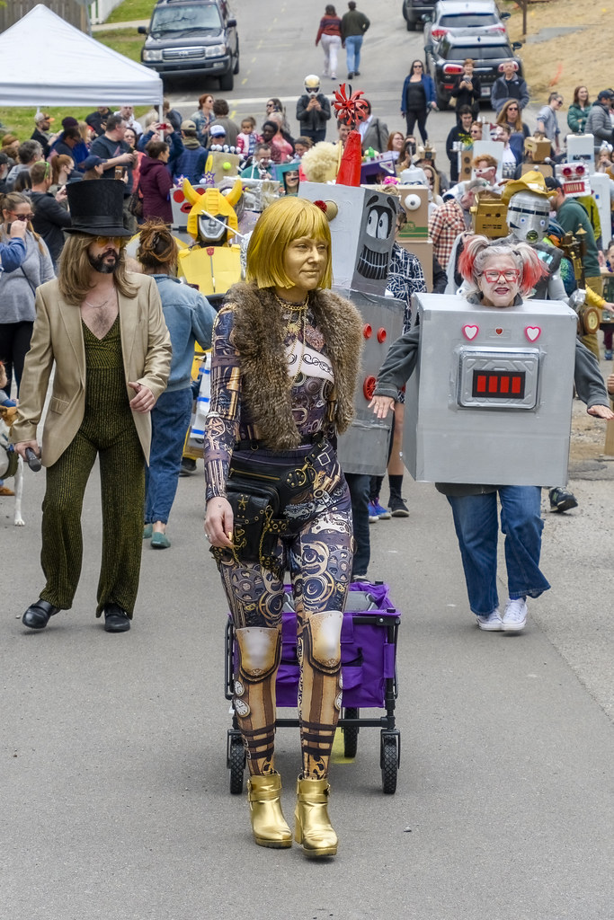 April 02, 2022 electric avenue robot parade DX7_7800Edit Flickr