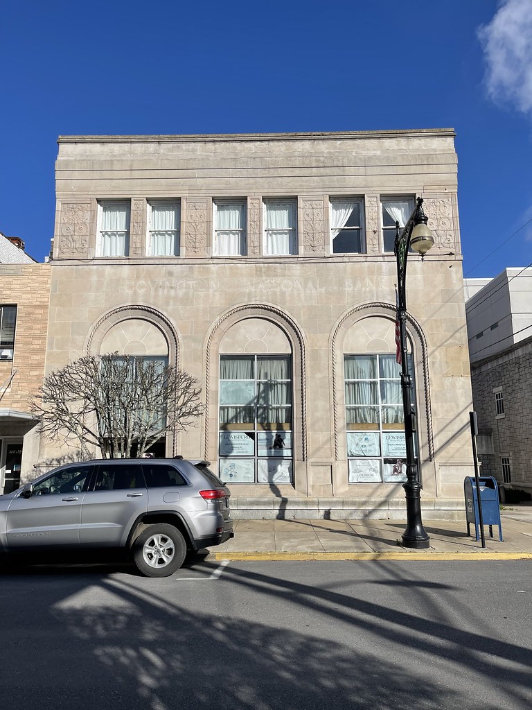 Covington National Bank Building in Covington, Virginia. B… Flickr