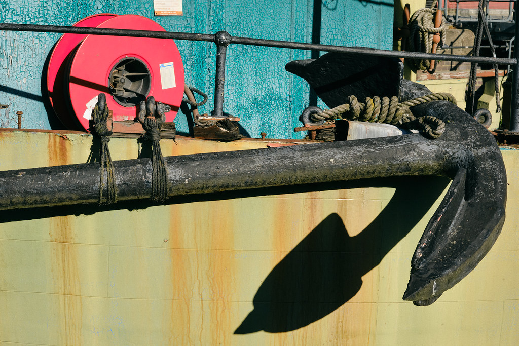 weigh anchor Anchor of the Sea Lark, Tobacco Dock, Wapping… Flickr