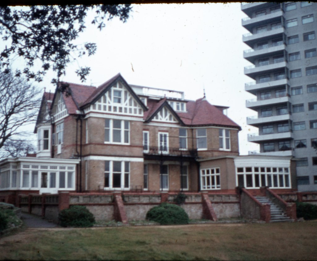 Solent Pines, 2729 Manor Road, East Cliff, Bournemouth, D… Flickr