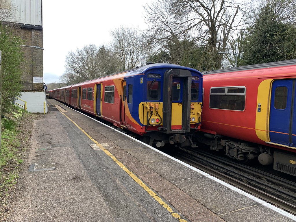 Effingham Junction SRSignalman Flickr