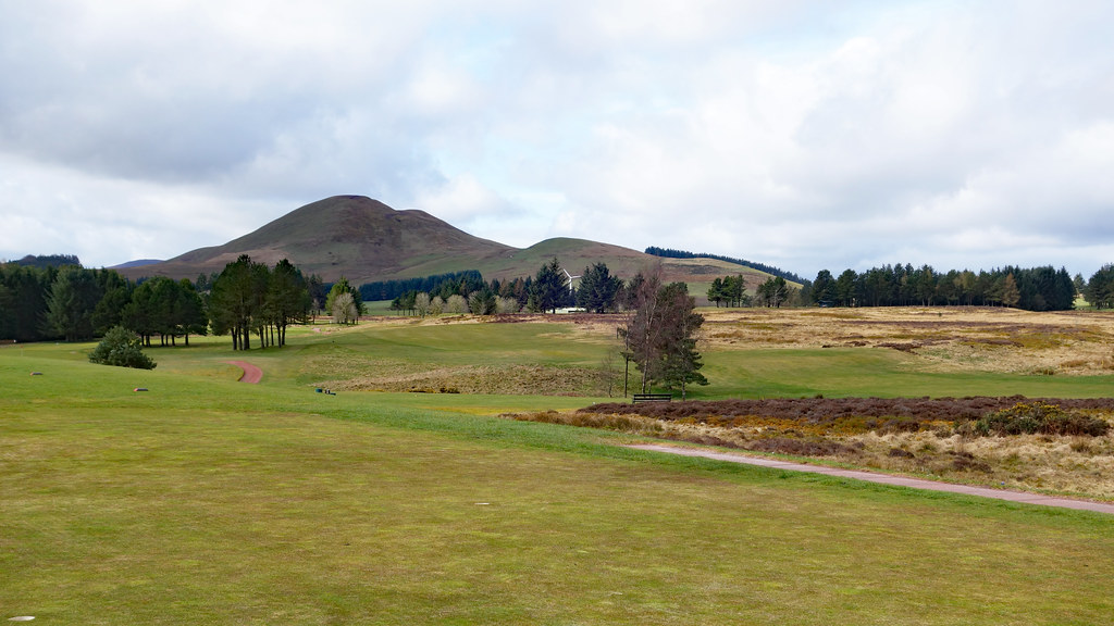 Mendick from West Linton golf course ChrissyJ1212 Flickr