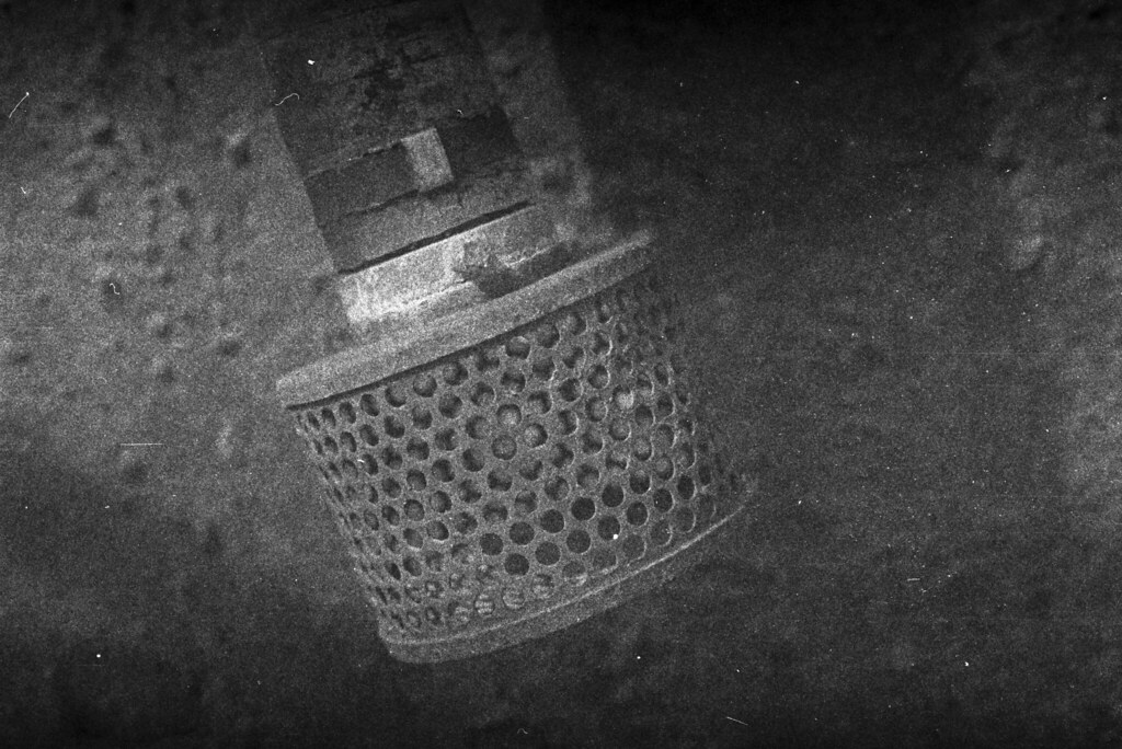 Filter Nikon F2AS, Kodak Recording Film 2475 (expired in 1… Flickr