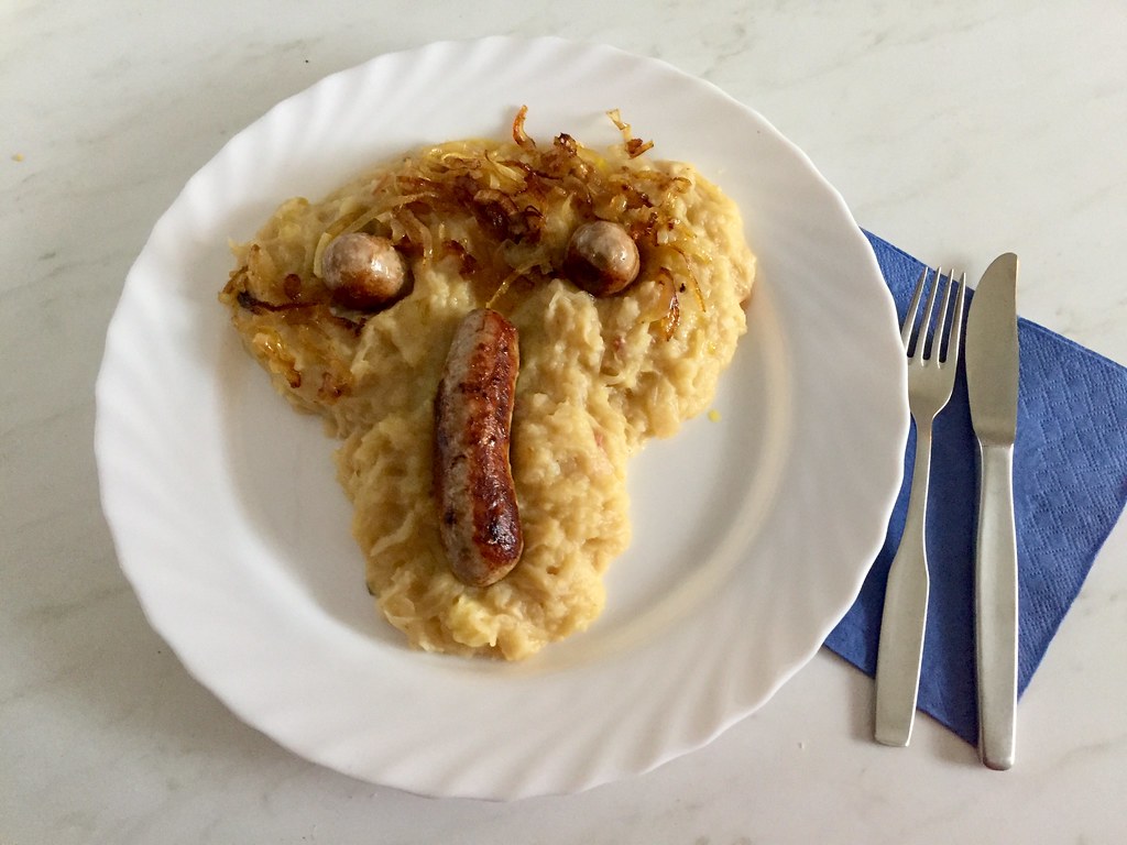 “Resteessen“ Kartoffelbrei,Sauerkraut STAMPF mit Bratwurst