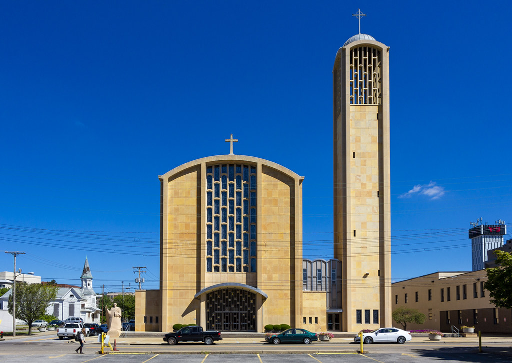 St. Columba Cathedral St. Columba Cathedral in Youngstown,… Flickr