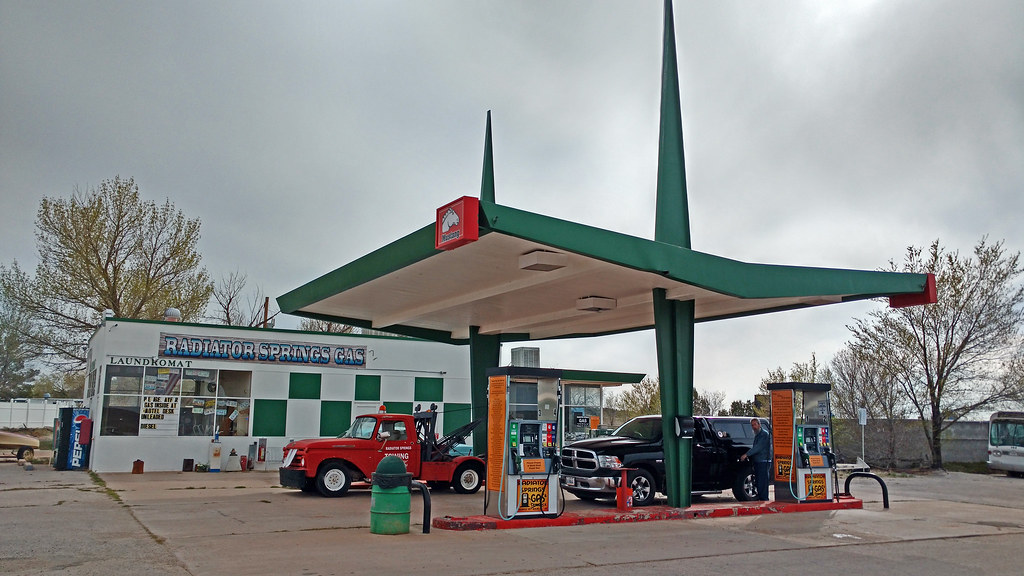 2017.04 AZ Radiator Springs Gas Station at Grand Canyon Ca… Flickr