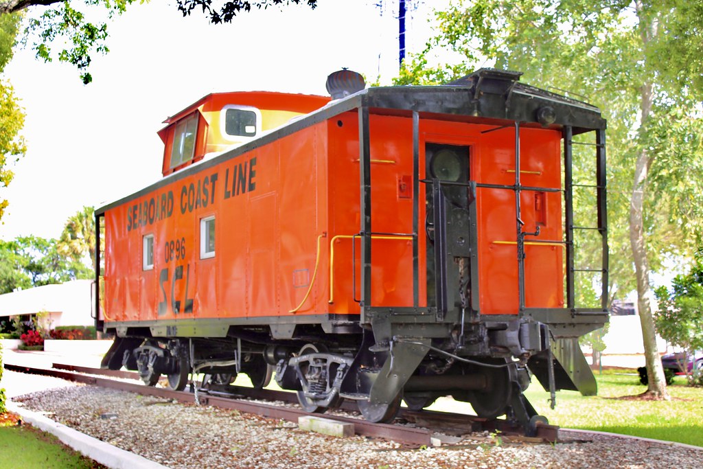 Seaboard Coast Line M5 Caboose 0896 3 4422 The caboose… Flickr