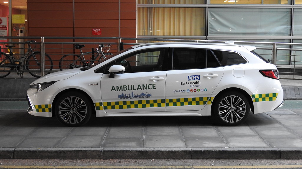 Toyota ambulance, MA71 GLX, NHS Barts Health Trust, at the… Flickr