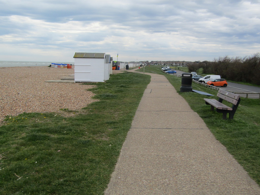 The start of Goring seafront This afternoon I walked back … Flickr