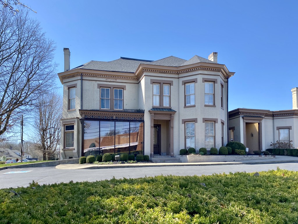 4th Street and Grant Street, Danville, KY Built in the lat… Flickr