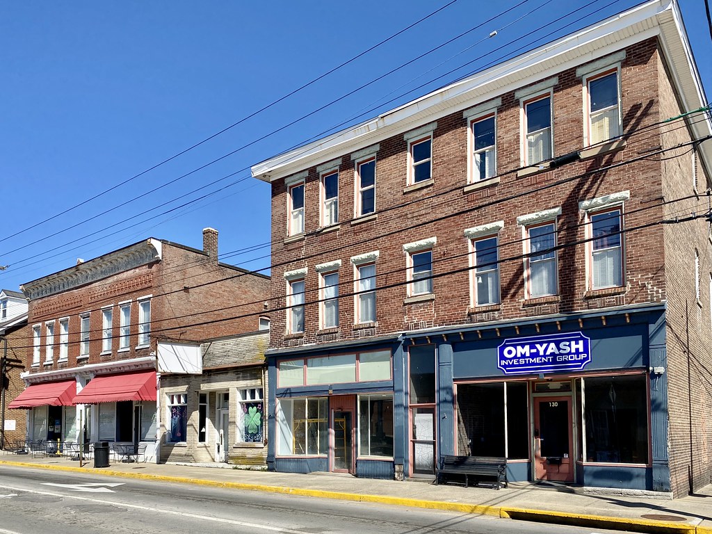 4th Street, Danville, KY On the left, built circa 1890, th… Flickr
