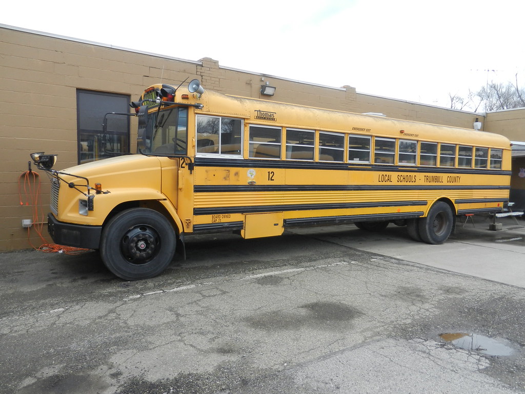 Howland Local School District 12 (3) Bus lot Warren, OH.… Flickr