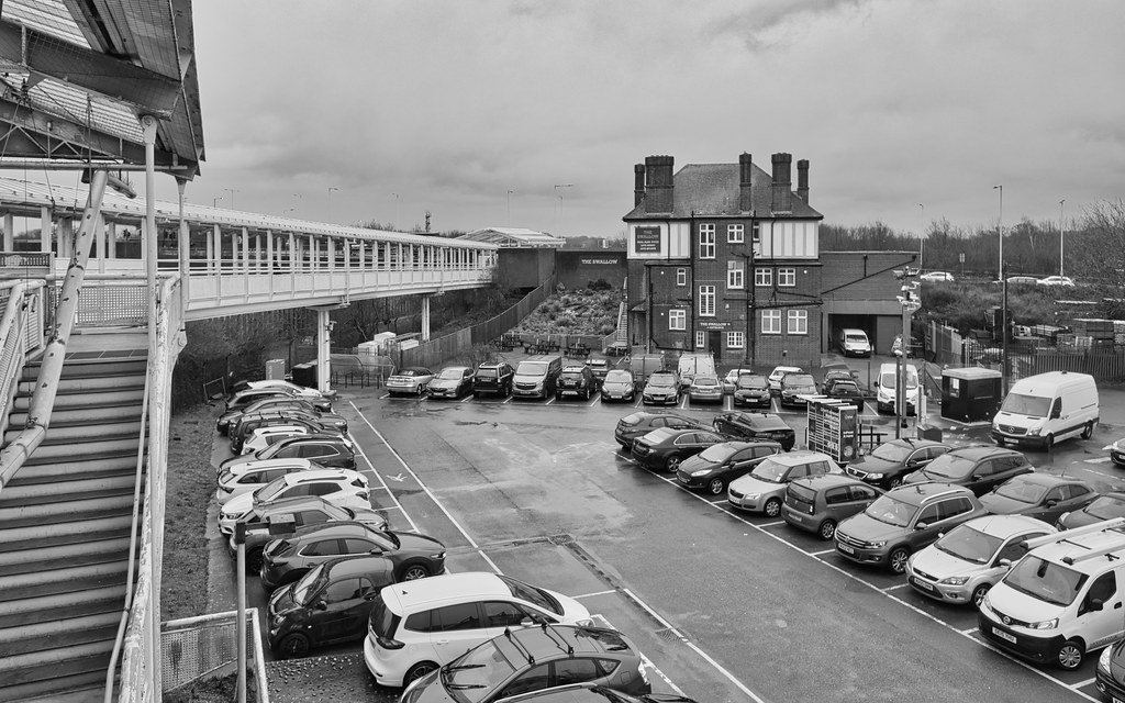 Car park at Hillingdon Underground station In Uxbridge, Un… Flickr