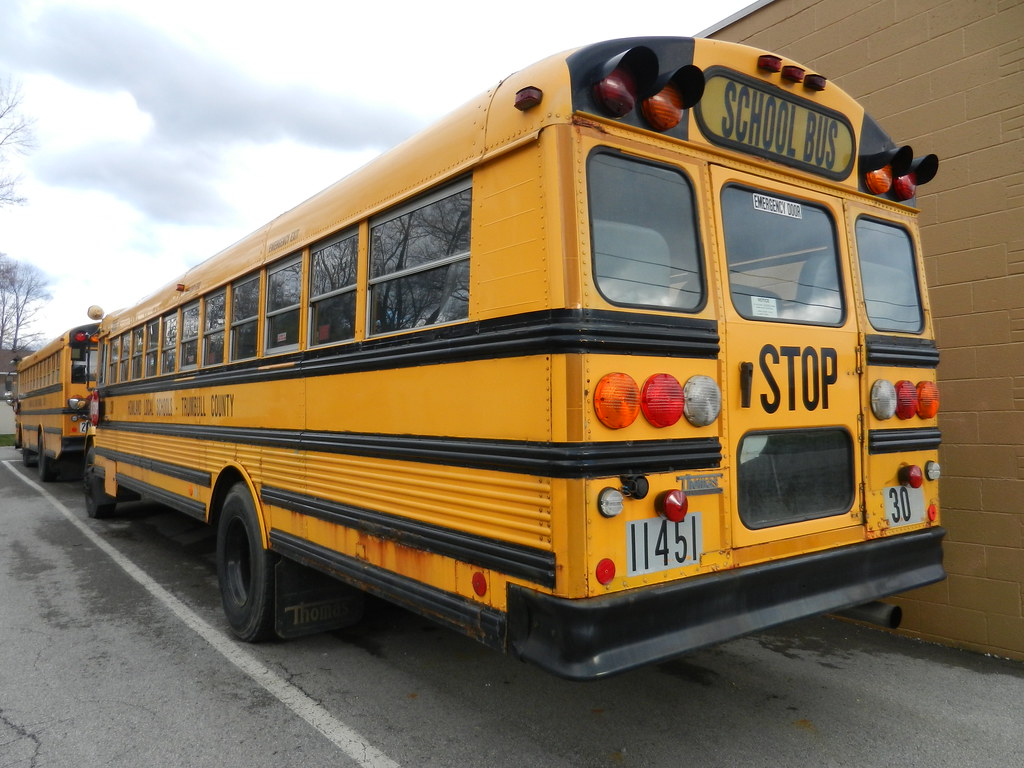 Howland Local School District 30 (2) Bus lot Warren, OH.… Flickr