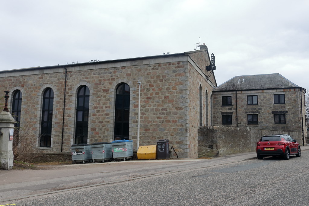 Clifton Road,Aberdeen_apr 22_5427 Alan Longmuir. Flickr