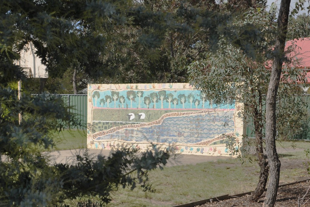 10227 Deepwater school cropped adjusted DSC_0001 Iain DAVIDSON Flickr