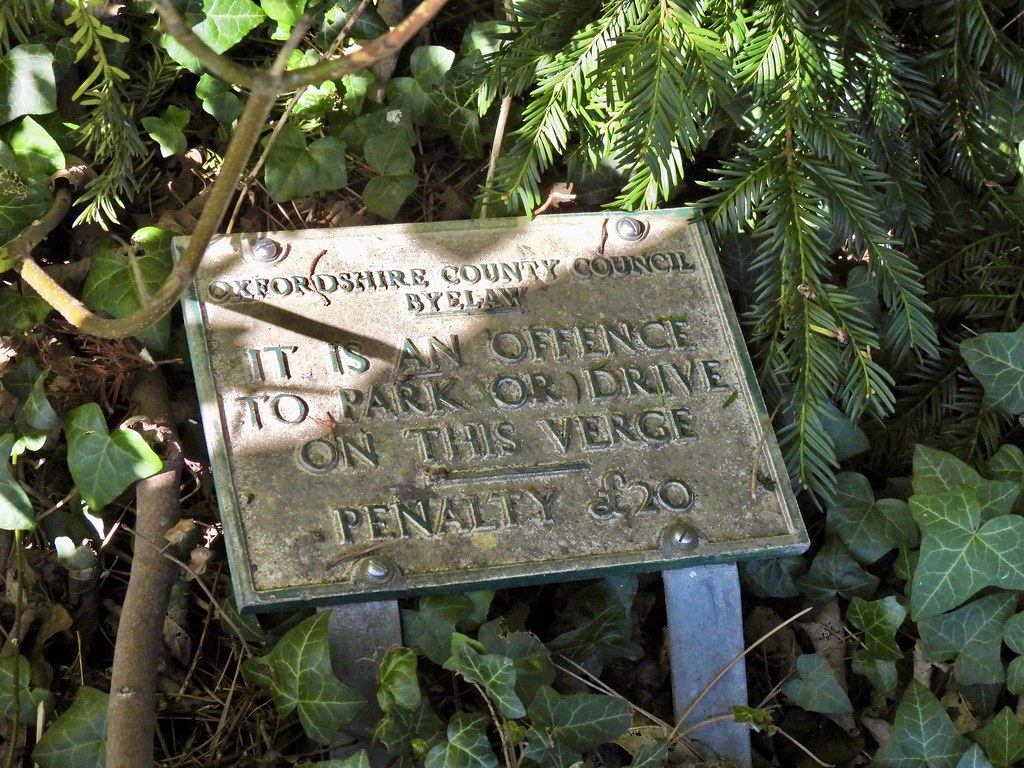 No Parking Sign, Burford Road, Carterton, Oxfordshire 15 A… Flickr