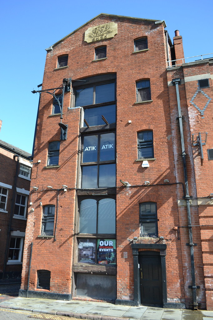 Old Warehouse, Hull Old Warehouse, Hull Robert Marsh Flickr