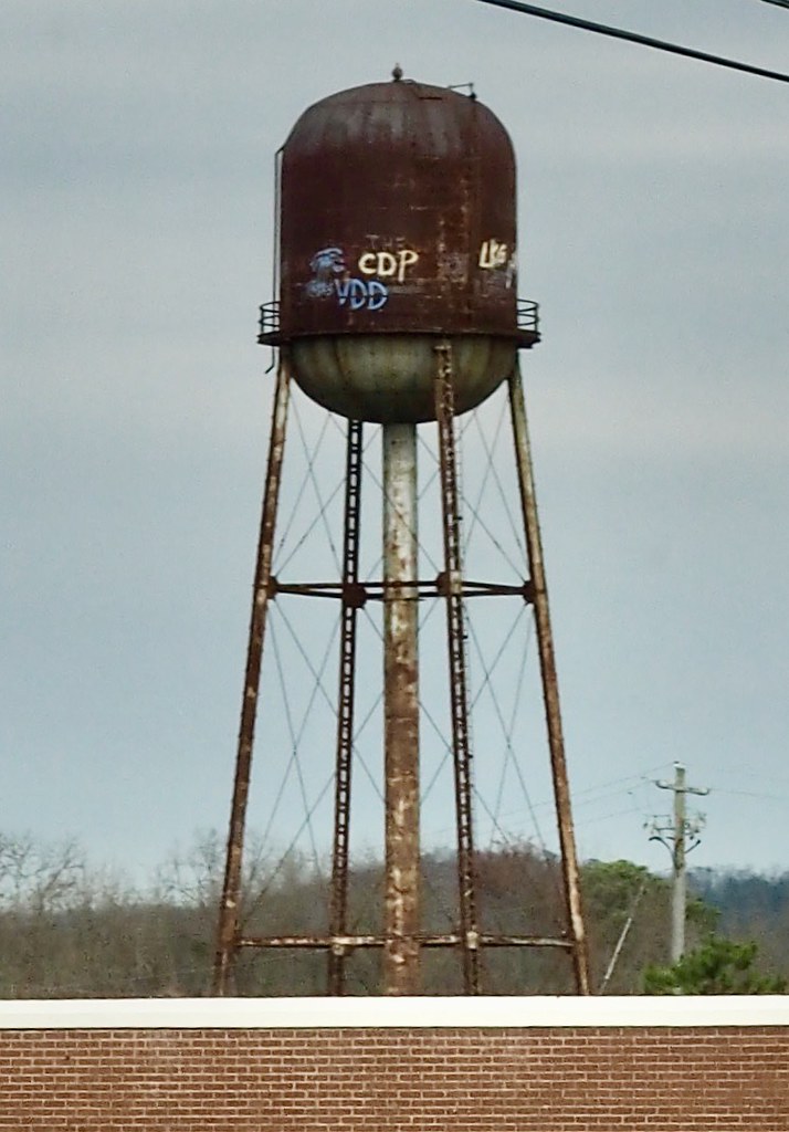 Adairsville, Water tower 41 N. Diane Whelan Flickr