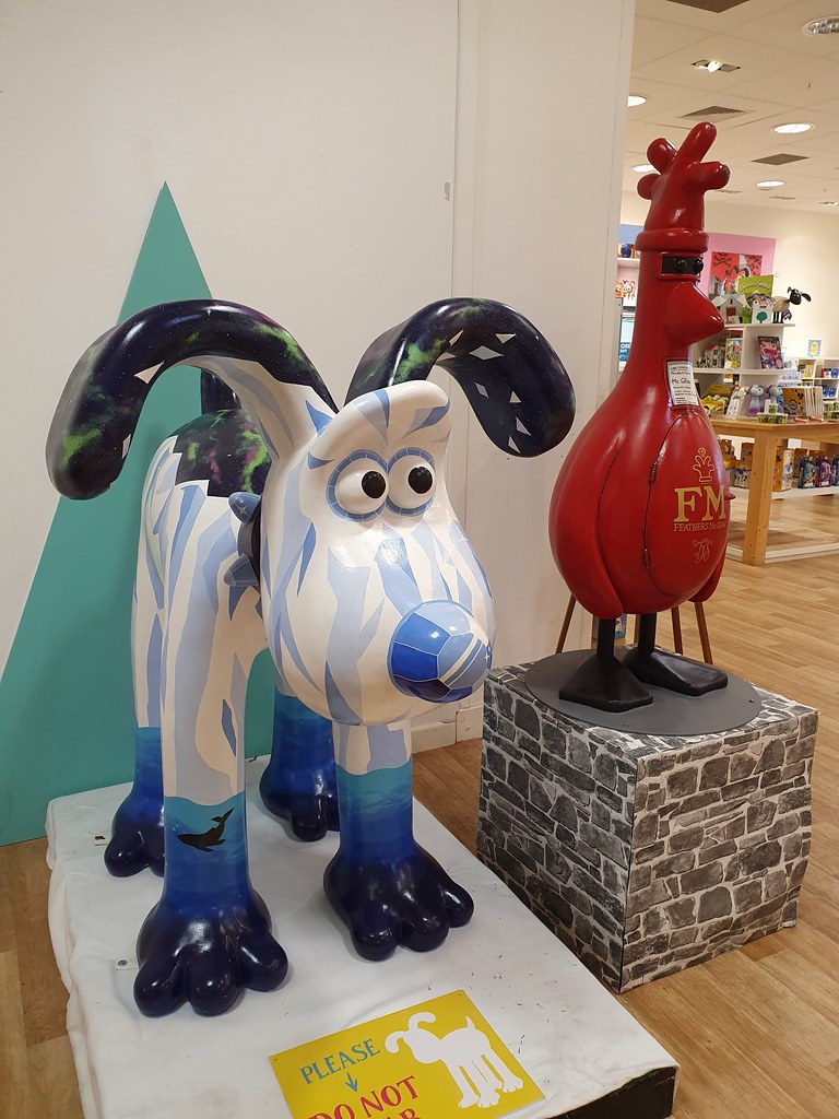 Gromit The Mall, Cribbs Causeway. Sa//y Flickr