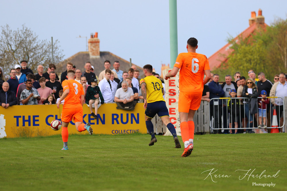2J2A0272 Markse Utd v Liversedge FC 16.4.22 Karen Harland Flickr