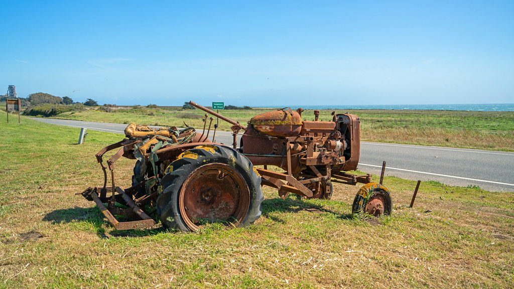 Pescadero Swanton Berry Farms Tactor at Swanton RD Flickr