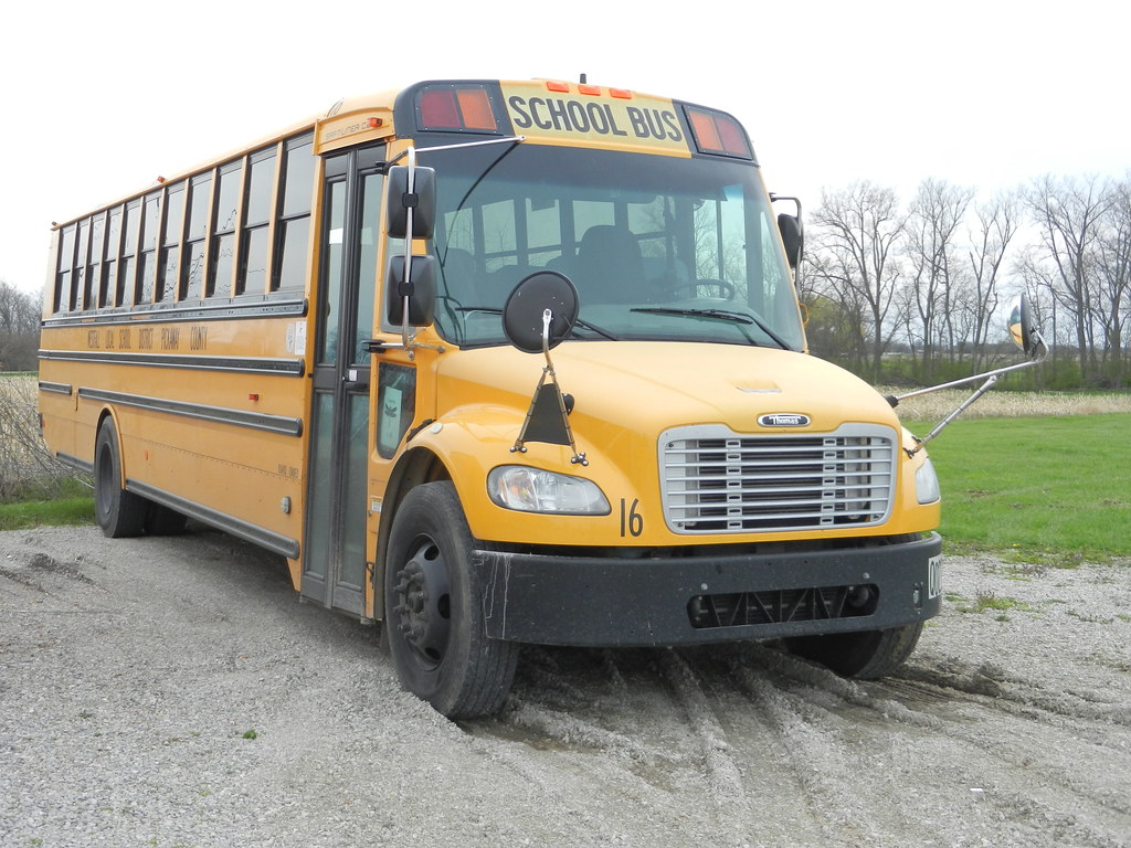 Westfall Local School District 16 Bus lot Williamsport, … Flickr