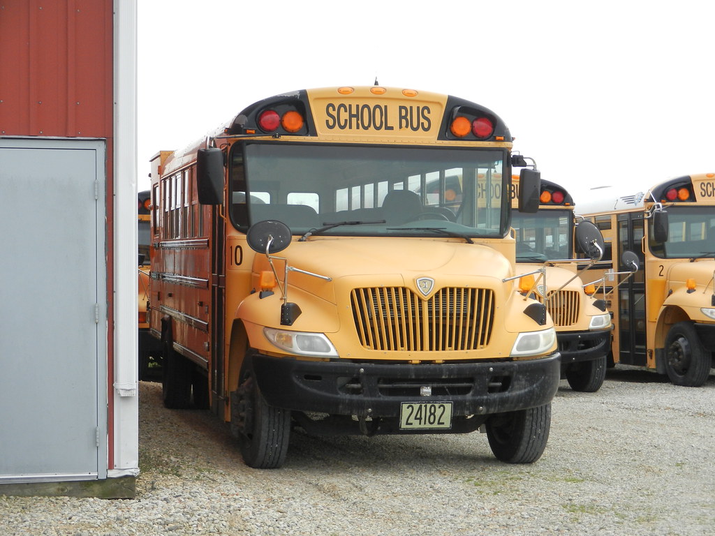 Westfall Local School District 10 (3) Bus lot Williamspo… Flickr
