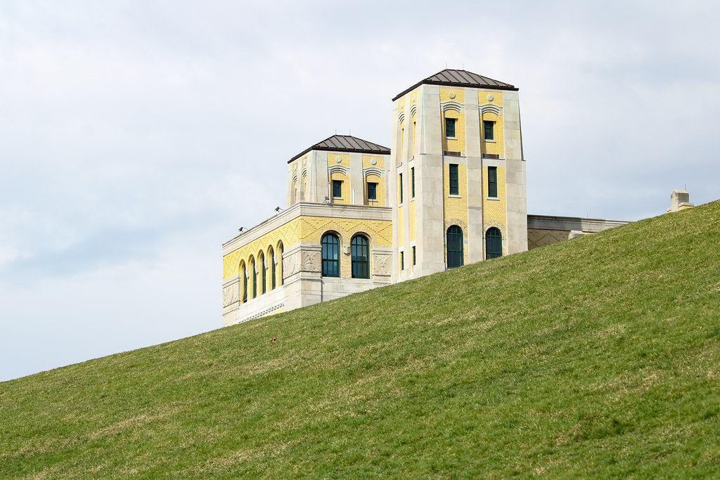 rc_harris_plant_south_entrance_34995 Upper portion RC Harr… Flickr