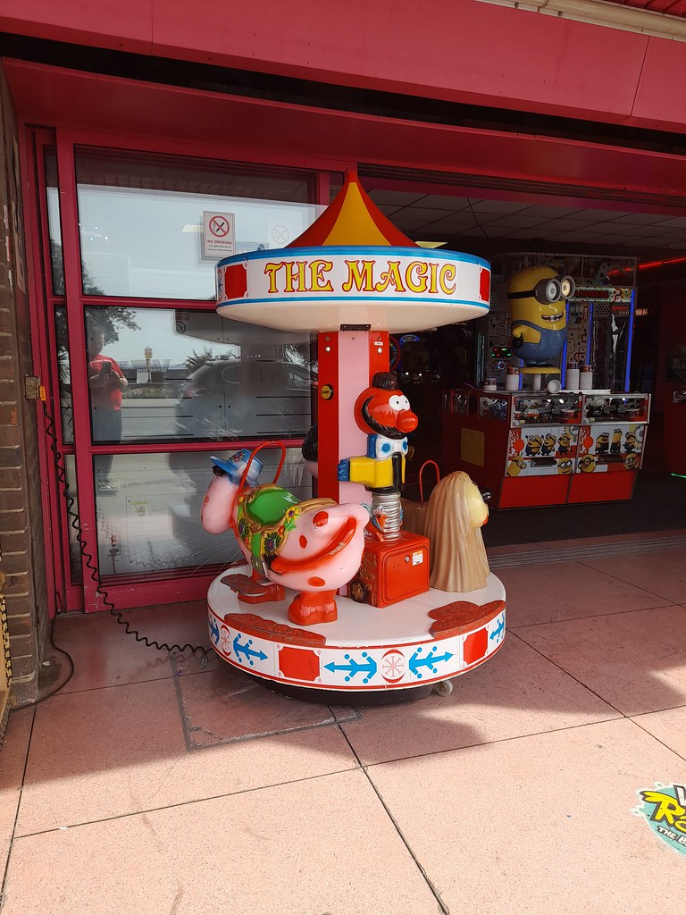 Southend On Sea New York New York Arcade The Magic Roundab… Flickr
