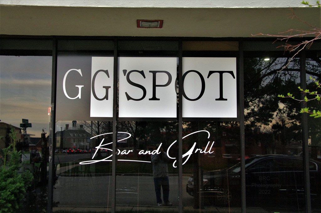 GG' Spot Bar & Grille, Oak Lawn, Illinois Bad enough tryin… Flickr