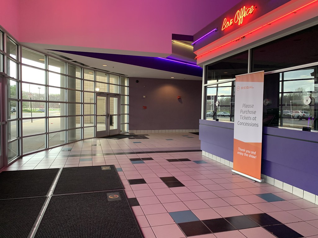 Regal Oaks interior Regal Oaks (105,507 square feet) 180 M… Flickr