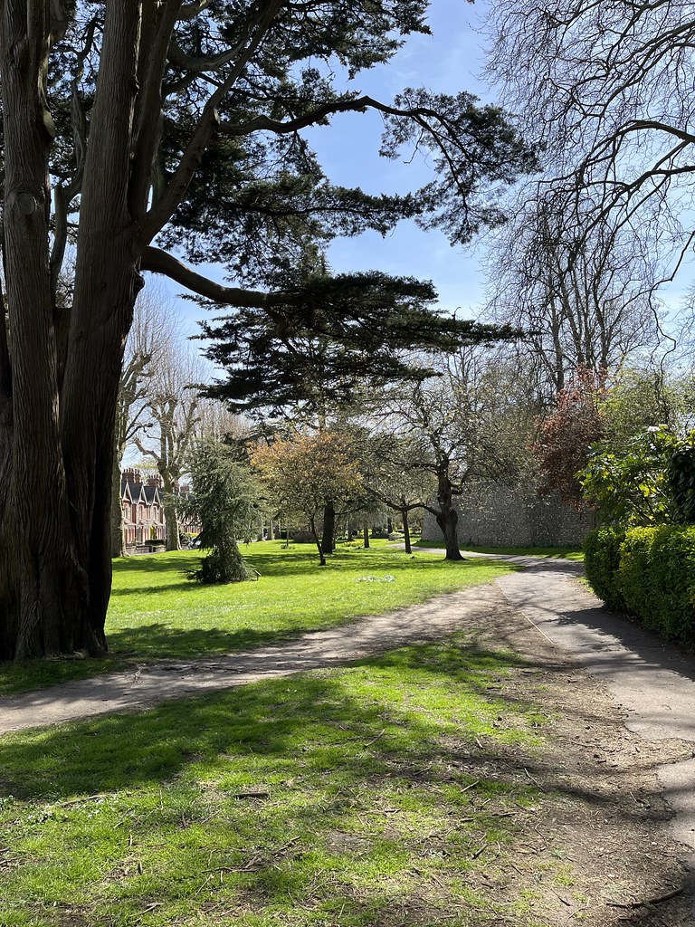 Jubilee Gardens, Chichester This is a lovely place to walk… Flickr