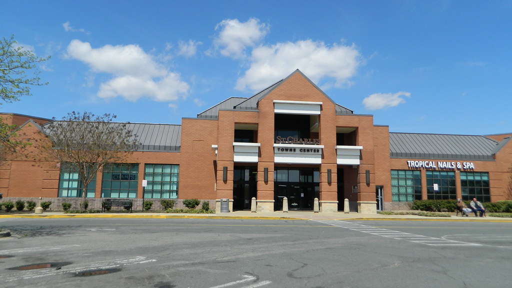 St. Charles Towne Center entrance/Tropical Nails & Spa Flickr
