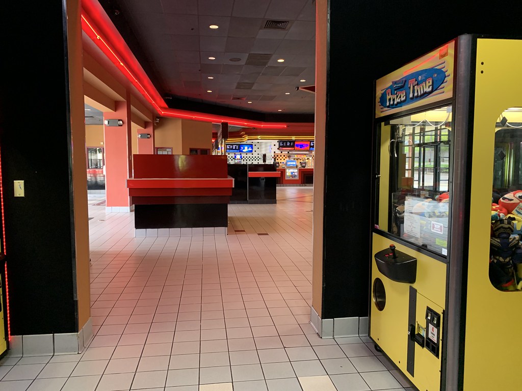 Regal Barn Plaza interior Regal Barn Plaza (48,840 square … Flickr