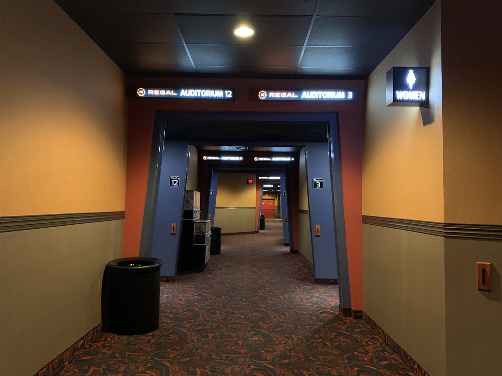 Regal Barn Plaza interior Regal Barn Plaza (48,840 square … Flickr