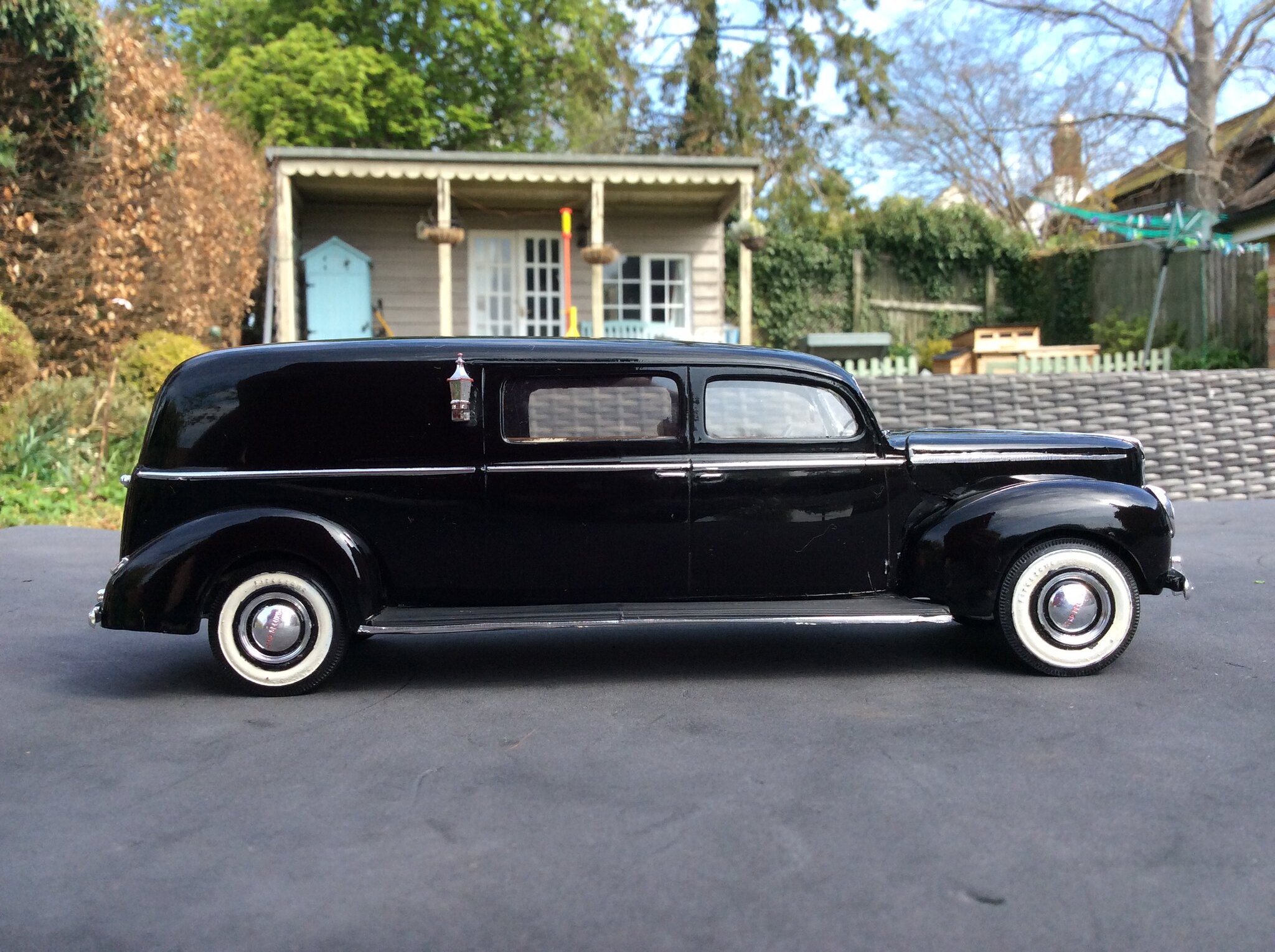 1940 Ford hearse FineScale Modeler Essential magazine for scale