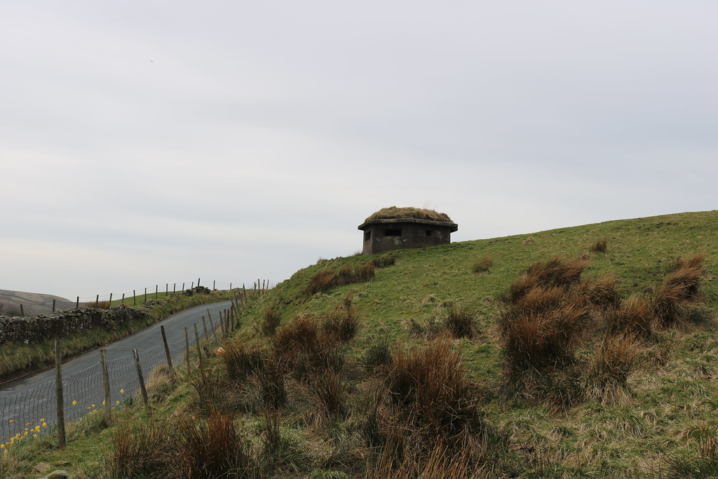 📌 WWII FW3/24 Type24 Pillbox, Halifax Road, Burnley [SD9… Flickr