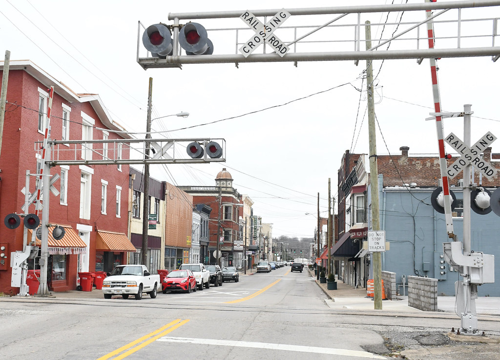 East Pike Street, downtown Cynthiana, Kentucky Todd Jacobson Flickr