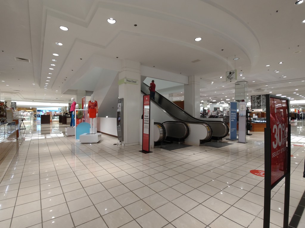 Macy's Glenbrook Square Mall Fort Wayne IN Formerly L.S. A