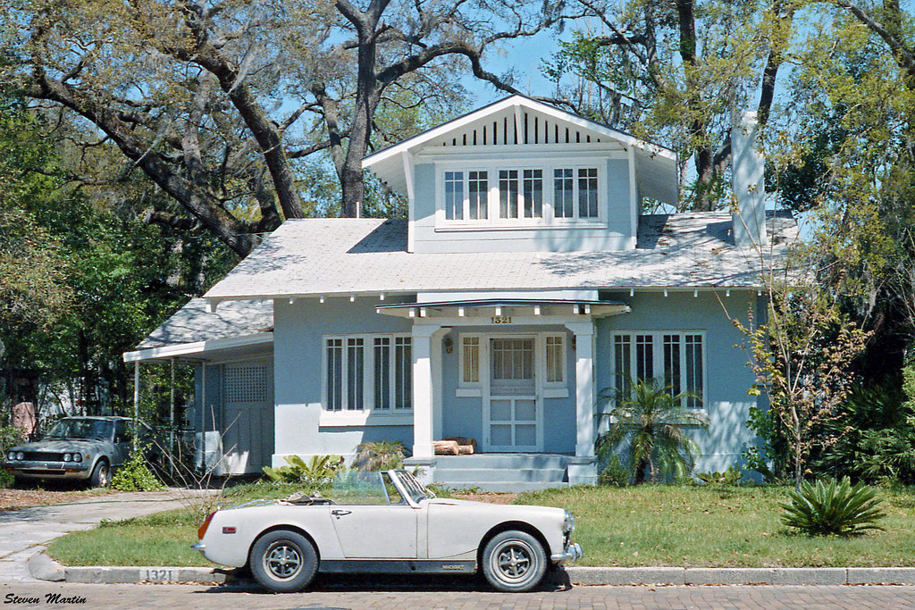 Craftsman Style House, Orlando, 1986 An MG Midget is parke… Flickr
