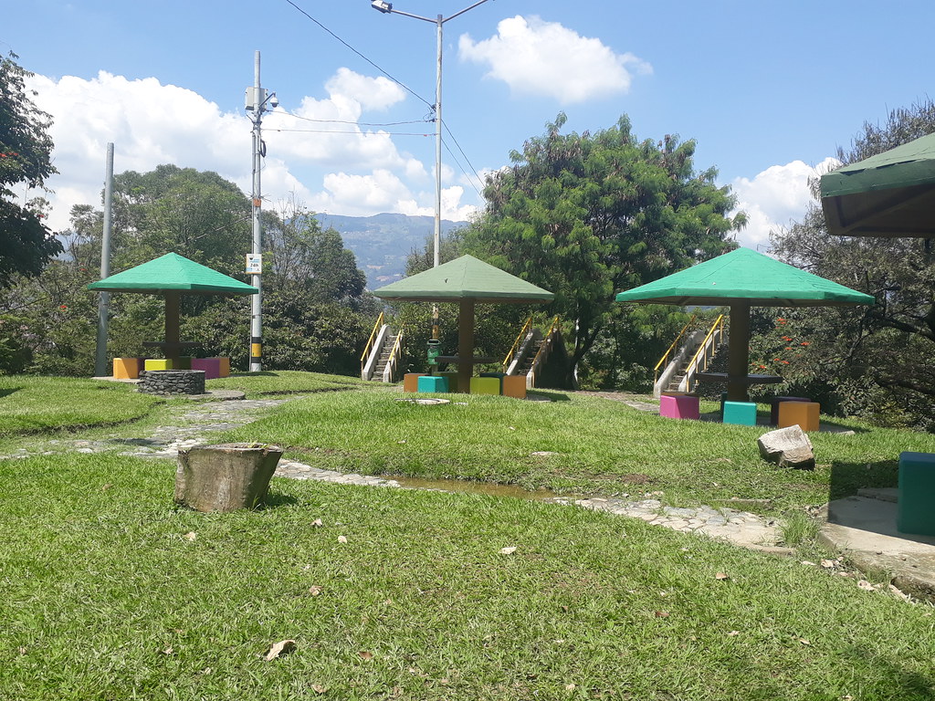 20211111_120107 Cut Rate Traveler Flickr